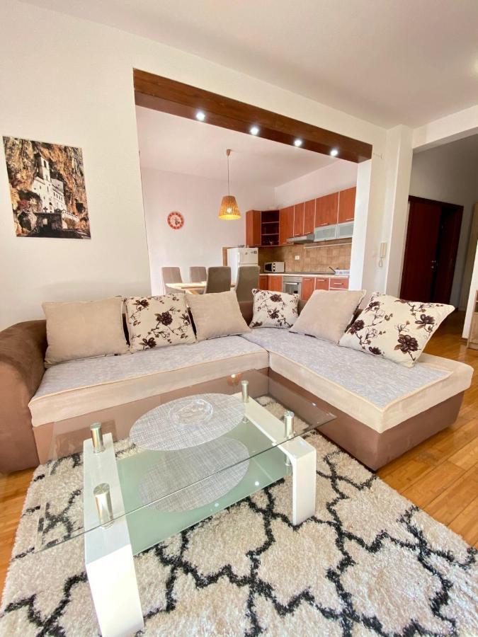 Roman Garden Apartment Рисан Экстерьер фото
